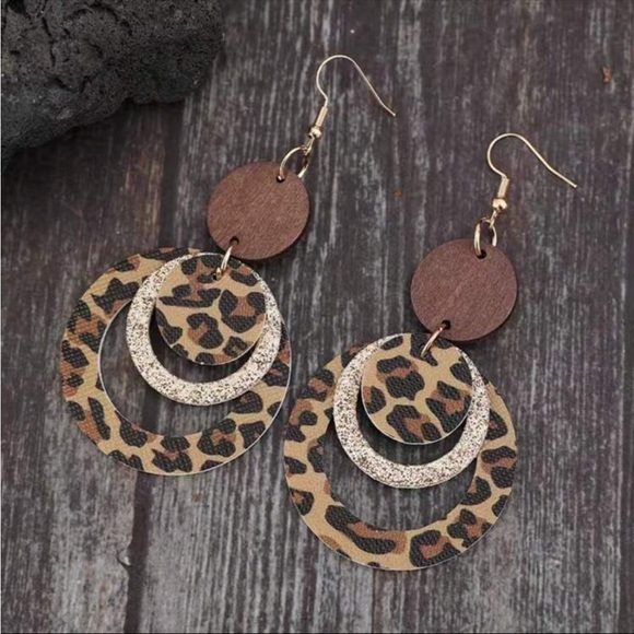 3/25 Animal Print Earrings - Picture 4 of 6